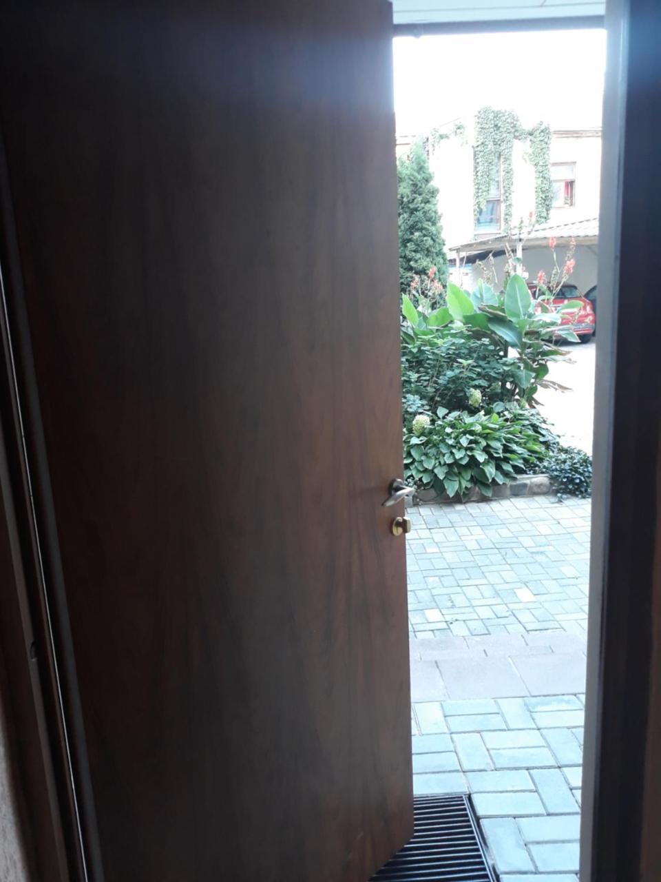 Town Center Studio Apartment 다우가프필스 외부 사진